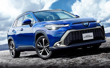Toyota начала продавать обновленную Corolla Cross