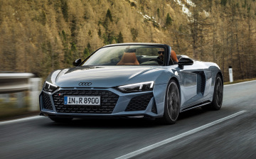 Заднеприводные Audi R8 получили более мощную версию Performance