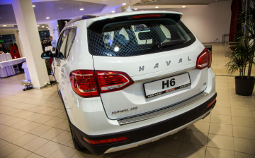 Житель Тулы отсудил у автодилера деньги за навязанные услуги