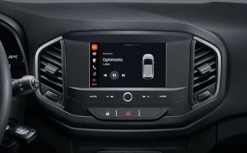 Lada XRAY вслед за Vesta получила упрощенную мультимедиа