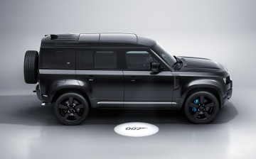 Спецсерия Land Rover Defender в честь нового фильма о Бонде стала доступна в России