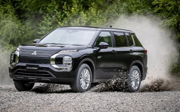 Mitsubishi представила новый Outlander PHEV