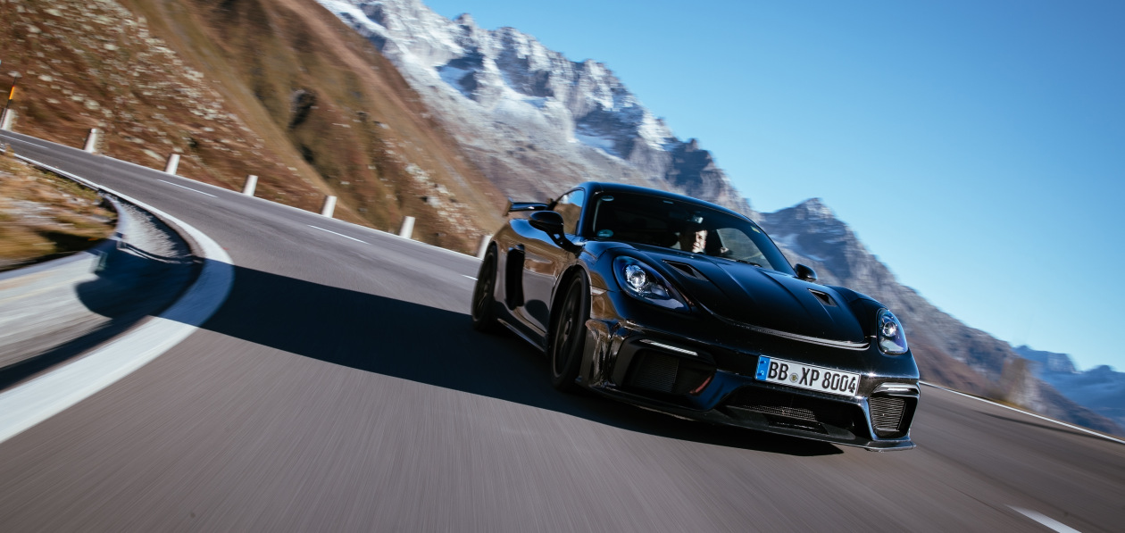 Porsche Cayman 718 GT4 RS намного улучшил рекорд модели на Нюрбургринге