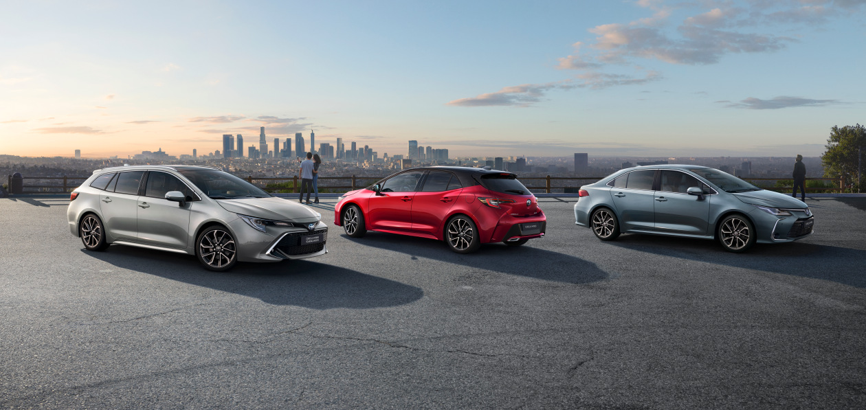 Toyota Corolla обзавелась улучшенной мультимедиа и спецверсией Trek