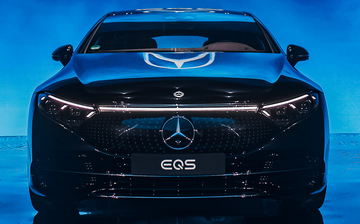 Mercedes-Benz EQS представили в России