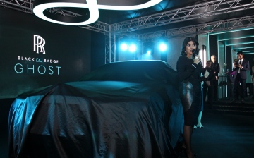 Rolls-Royce показал в Петербурге новый Ghost Black Badge