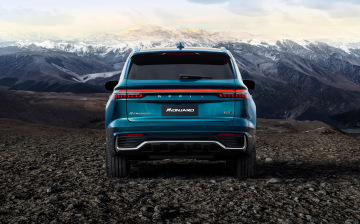 Флагманский кроссовер Geely получит в России название в честь вулкана