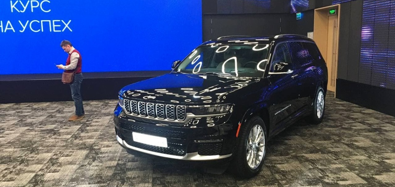 Jeep представил в России новый Grand Cherokee