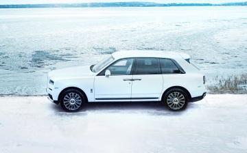 Rolls-Royce Cullinan получил спецверсию в честь замерзших озер