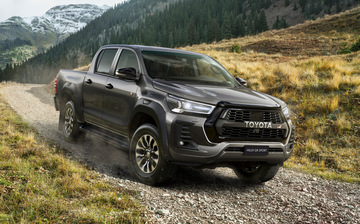Пикап Toyota Hilux получил спортивную версию