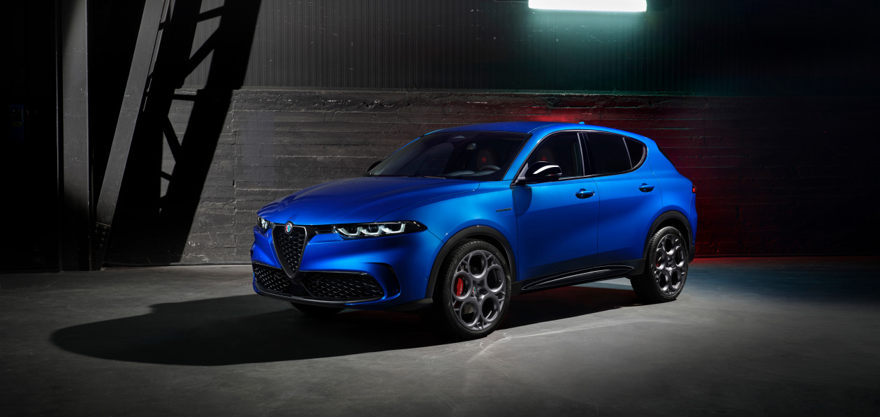 Паркетник Alfa Romeo Tonale стал первым гибридом марки
