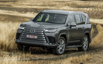 Lexus назвал российские цены нового LX