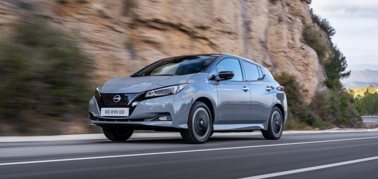 Электромобиль Nissan Leaf обновил внешность к новому модельному году