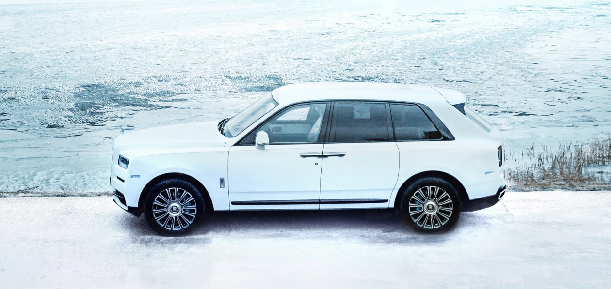 Rolls-Royce Cullinan Frozen Lakes представили в России