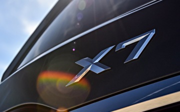 Изображения рестайлингового BMW X7 попали в сеть до официальной премьеры