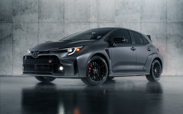 Toyota представила горячий хэтчбек GR Corolla