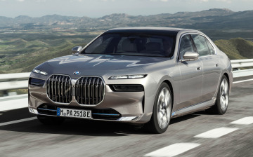 BMW представила седьмое поколение седана 7 Series