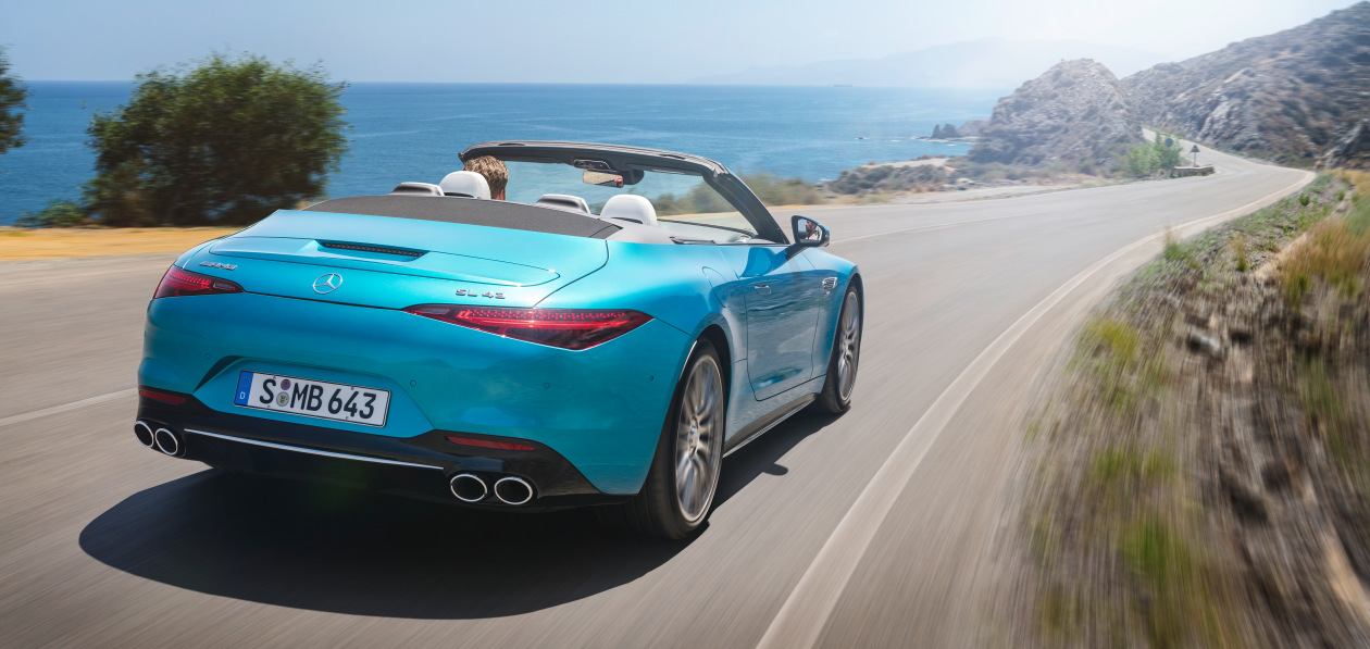 Двухлитровый родстер Mercedes-AMG SL 43 оценили в евро