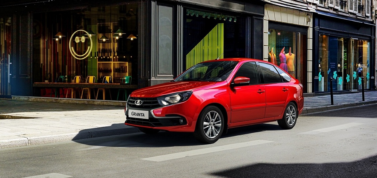 Цена безопасности: упрощенная Lada Granta Classic поступила в продажу