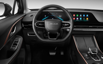 Cалон российских Omoda C5 будет проще, чем у машин для Китая