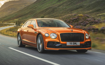Bentley Flying Spur получил W12 обратно