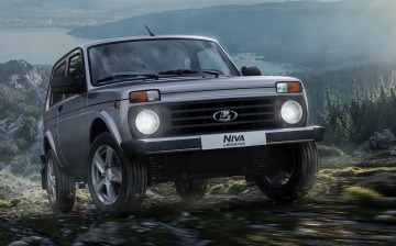 «Упрощенные» внедорожники семейства Lada Niva доехали до Петербурга