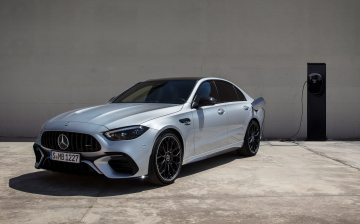 Гибридный Mercedes-AMG C 63 оказался на центнер тяжелее S-класса