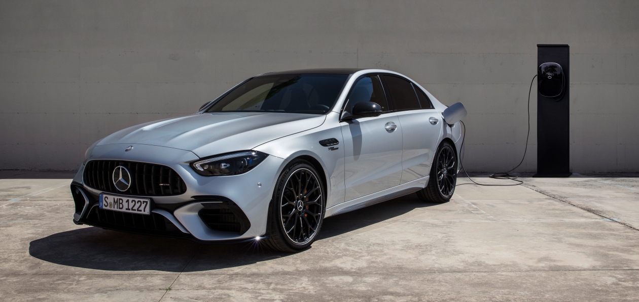 Гибридный Mercedes-AMG C 63 оказался на центнер тяжелее S-класса