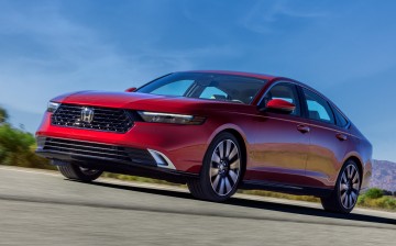 Honda представила седан Accord нового поколения