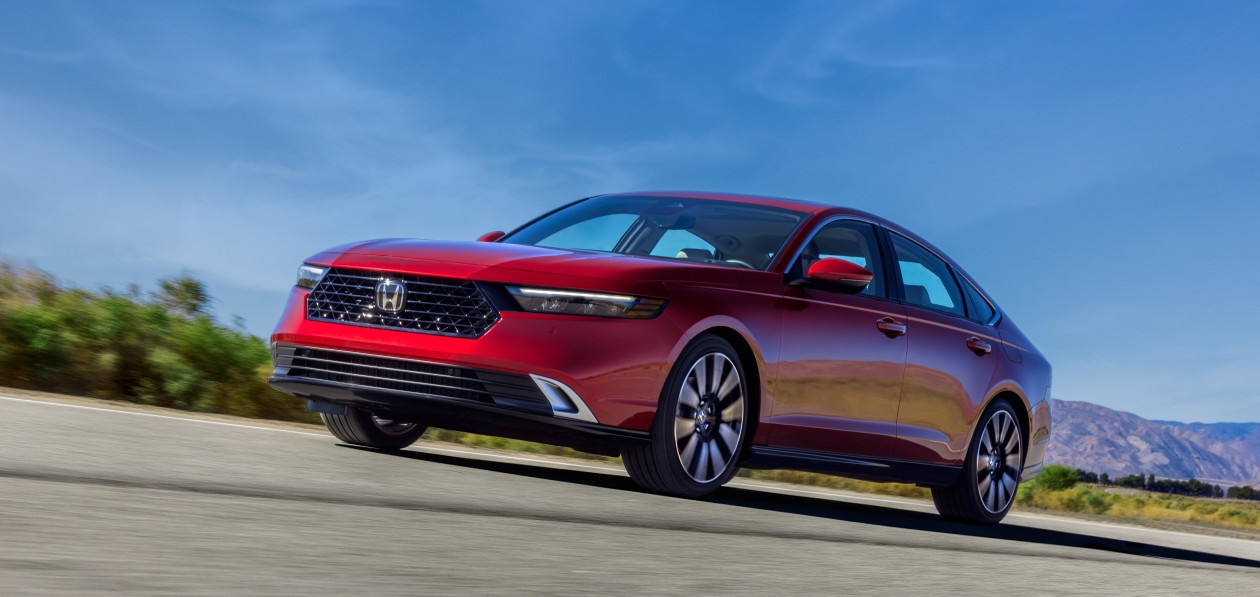 Honda представила седан Accord нового поколения