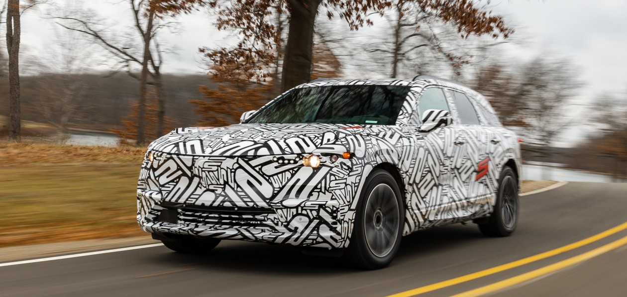 Итальянская лодка разбилась о быт: показан ходовой прототип Acura ZDX