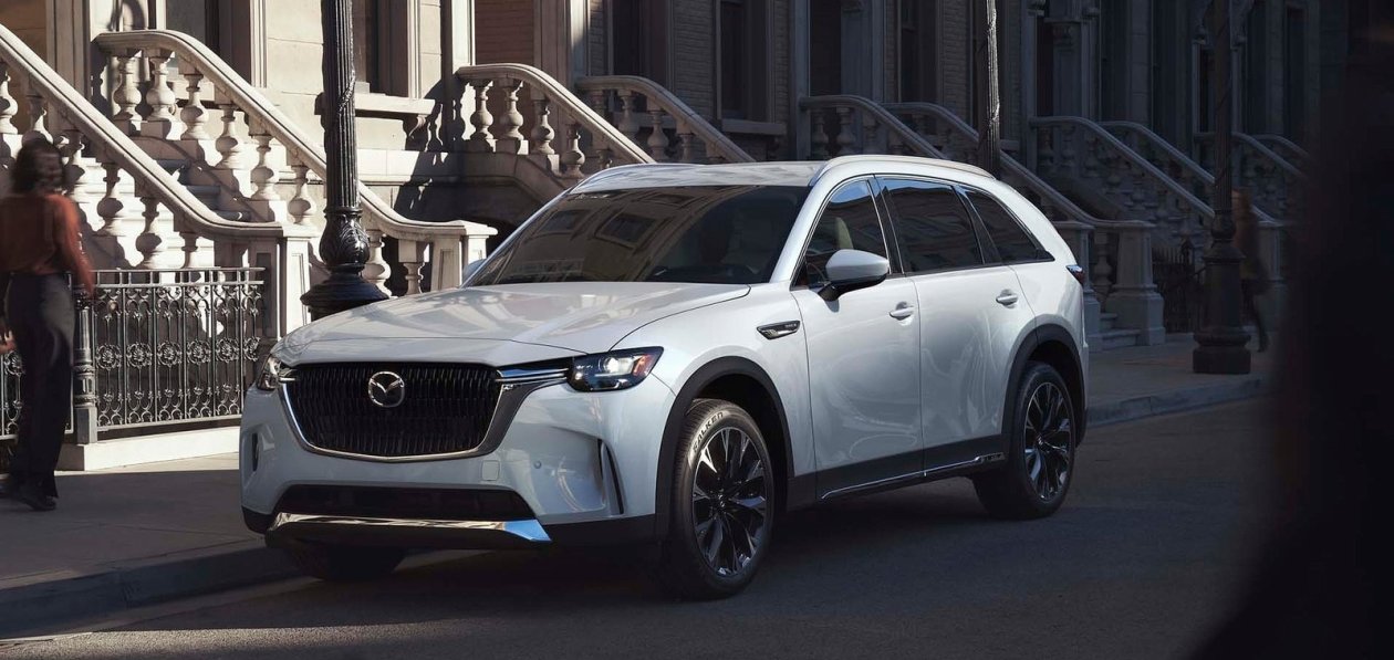 Mazda представила флагманский кроссовер CX-90