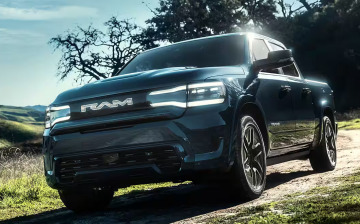 Электробаран: серийный пикап Ram 1500 REV раскрыл внешность