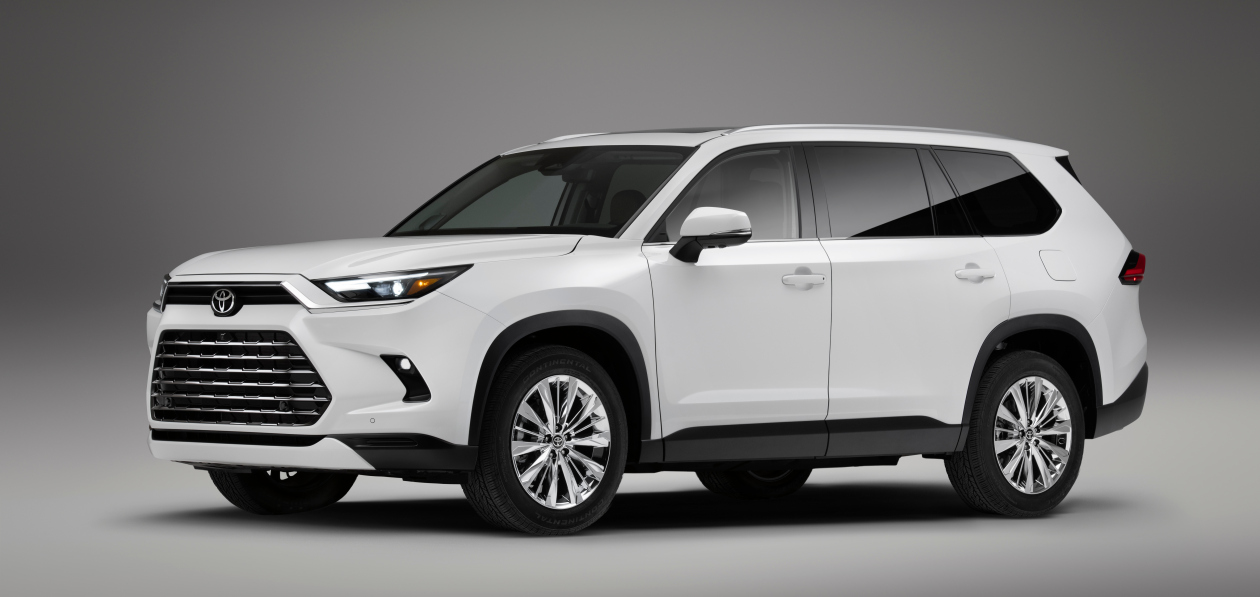 Большой кроссовер Toyota Grand Highlander оказался самостоятельной моделью