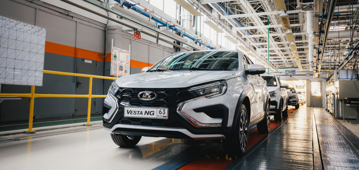 Производство Lada Vesta возобновилось спустя почти год