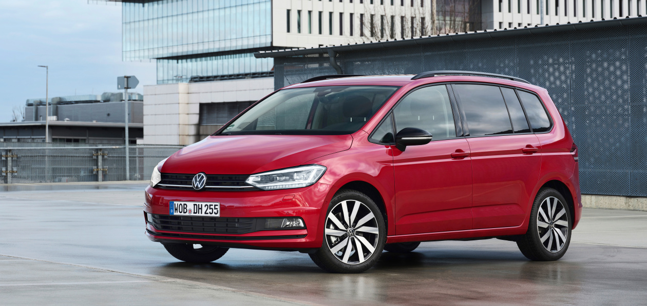 Volkswagen Touran получил скромные обновки на юбилей