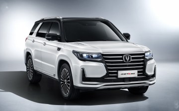 Флагманский кроссовер Changan CS95 дебютировал в России