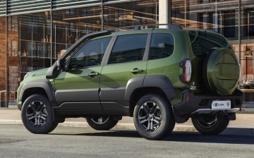 «Хоккейная» спецверсия Lada Niva Travel станет самой дорогой в гамме