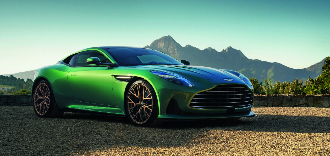 Aston Martin DB12 дебютировал с восемью цилиндрами