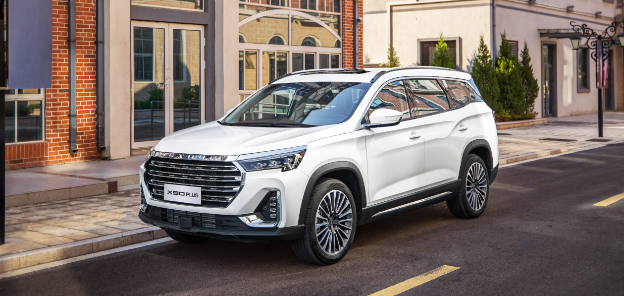 Названы цены кроссовера Jetour X90Plus