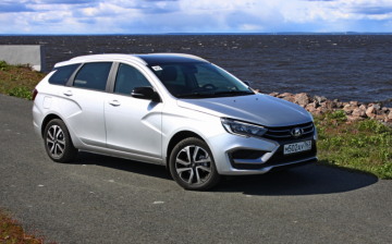 Новая Lada Vesta доехала до Петербурга