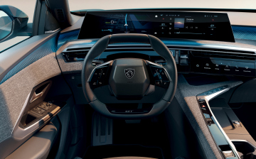Новый Peugeot 3008 первым получит гнутую панель i-Cockpit
