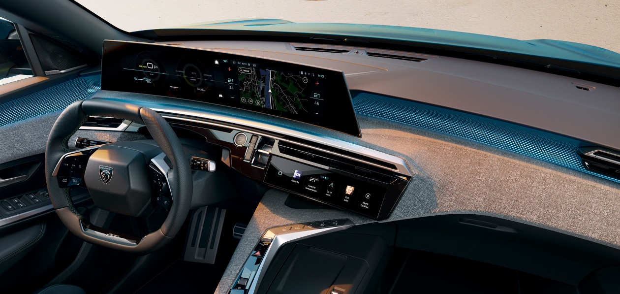 Новый Peugeot 3008 первым получит гнутую панель i-Cockpit
