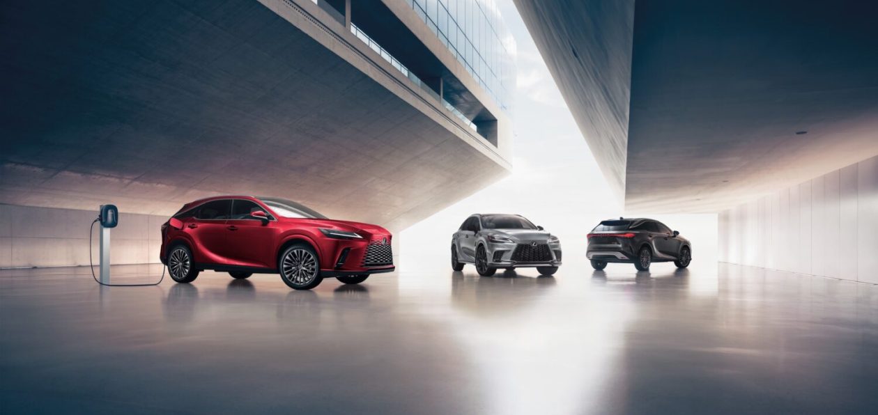 Lexus сделал RX подключаемым гибридом