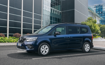 Renault представил удлиненную версию компактвэна Kangoo