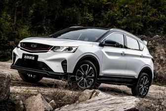 Geely «привезет» в Россию обновленный кроссовер Coolray и седан Emgrand