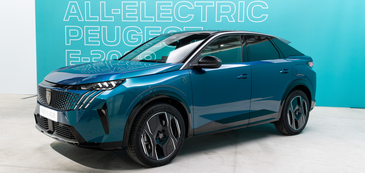 Peugeot представил новый E-3008