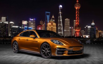 Porsche представила новую Panamera