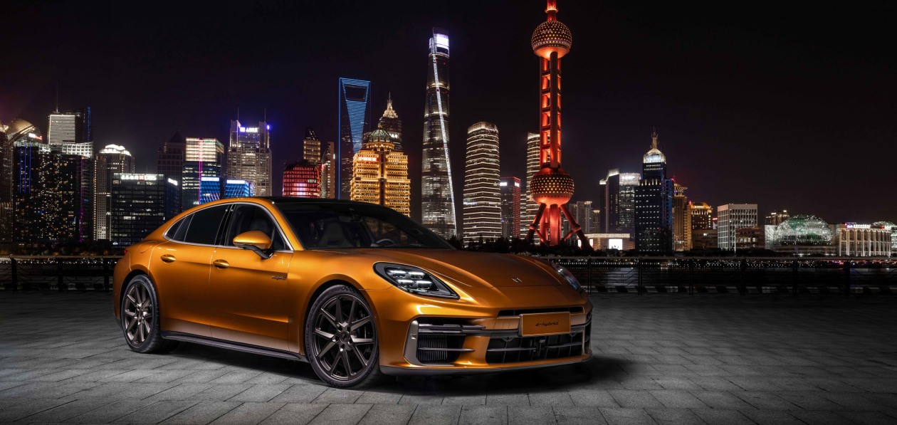 Porsche представила новую Panamera