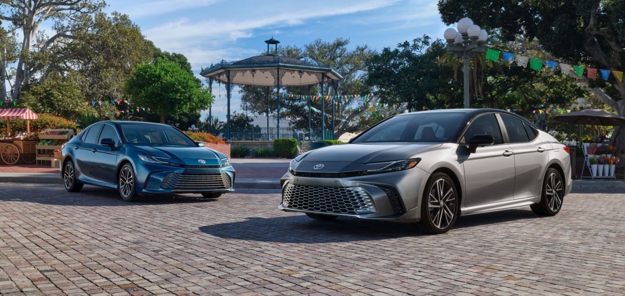 Toyota рассекретила новую Camry
